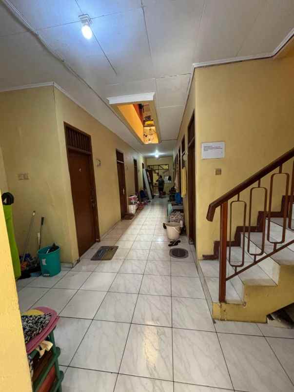 dijual kost petamburan