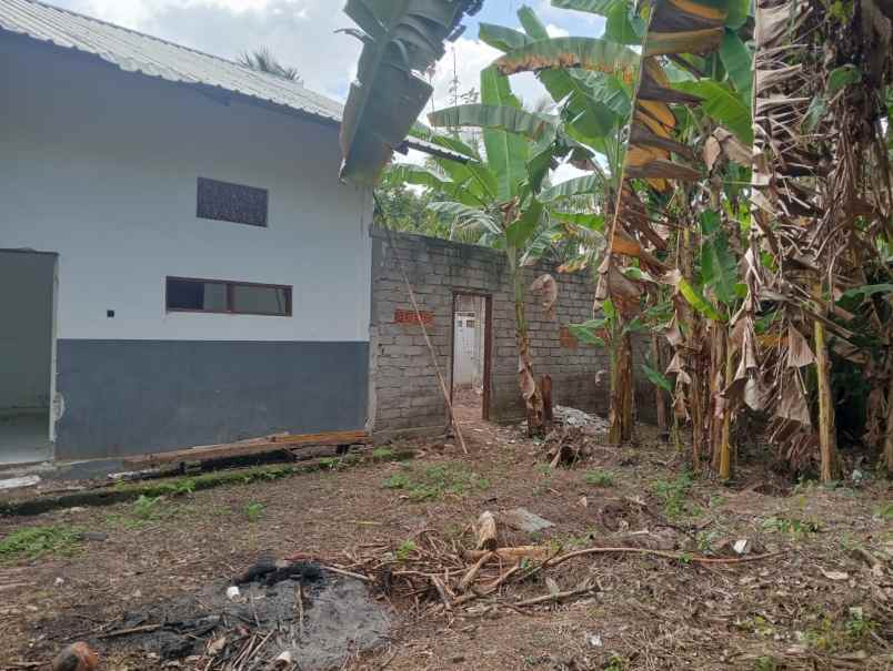 dijual lahan yang berada di zona perdagangan dan jasa