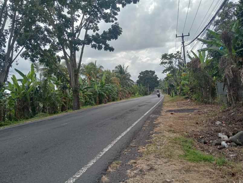 dijual lahan yang berada di zona perdagangan dan jasa
