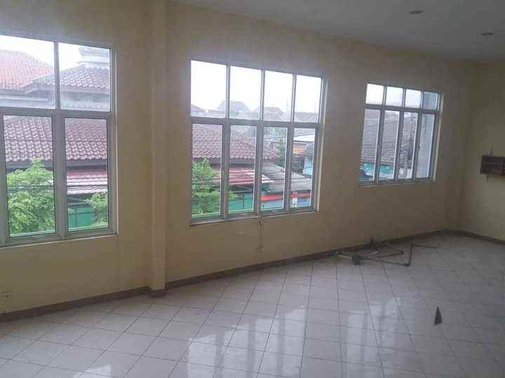 dijual ruko gudang kantor jalan peeum harapan baru