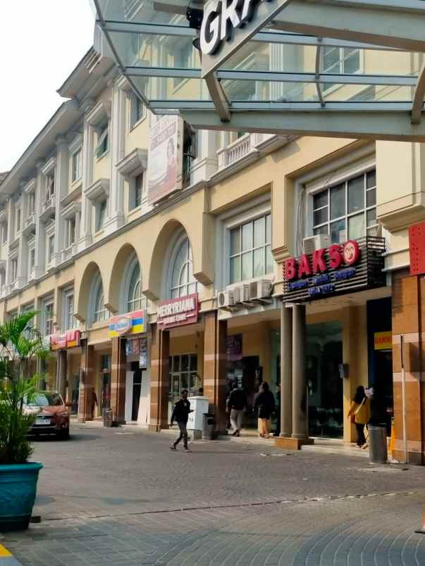 dijual ruko gudang kantor jl letjen soepeno permata