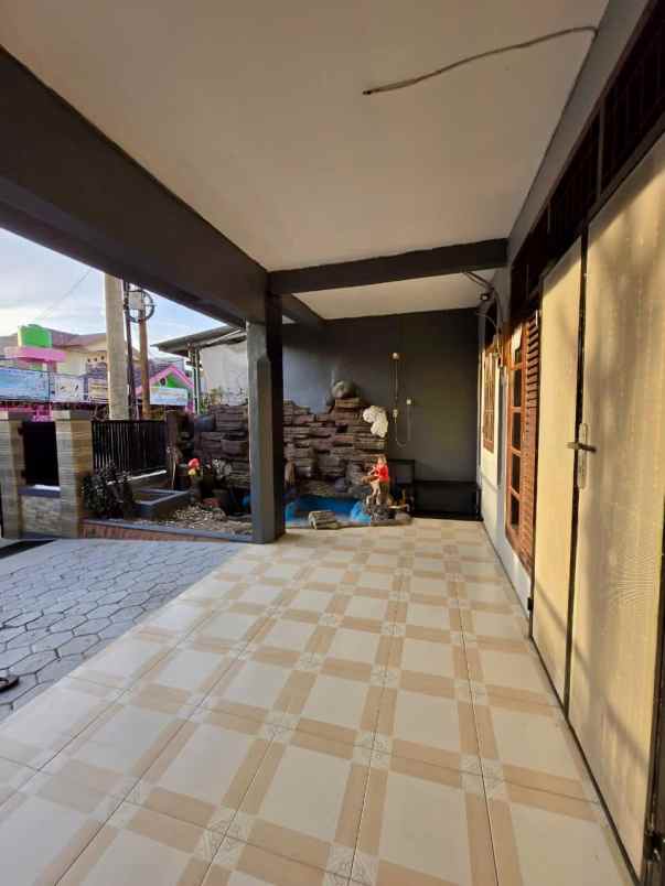 dijual rumah 2 lantai kayuringin jaya