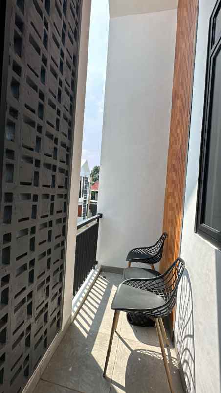 dijual rumah 2 lantai minimalis modern sawangan depok