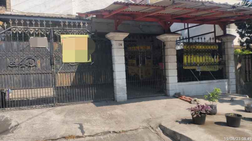 dijual rumah 2 lantai ngagel madya