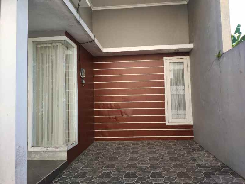 dijual rumah abdul gani atas