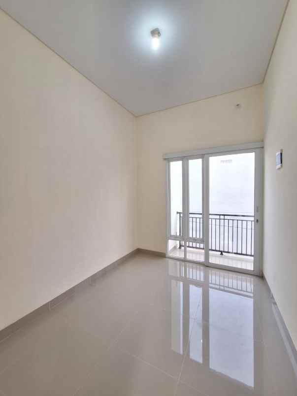 dijual rumah abdul gani raya