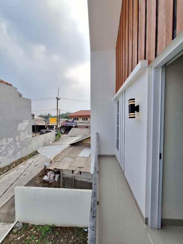 dijual rumah abdul gani raya