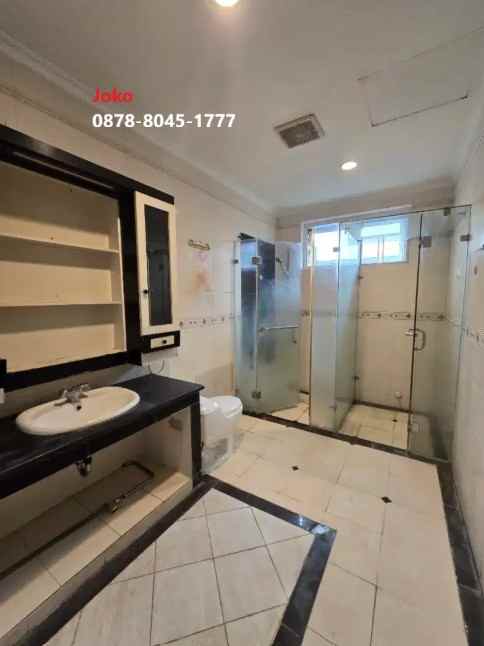 dijual rumah asem baris