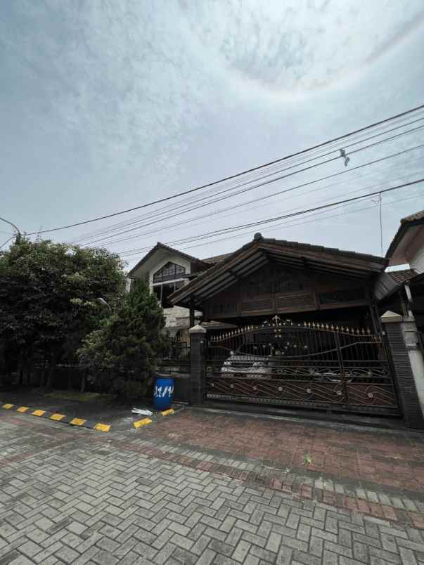 dijual rumah asri di batununggal