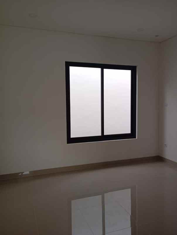 dijual rumah bangun cipta sarana bcs