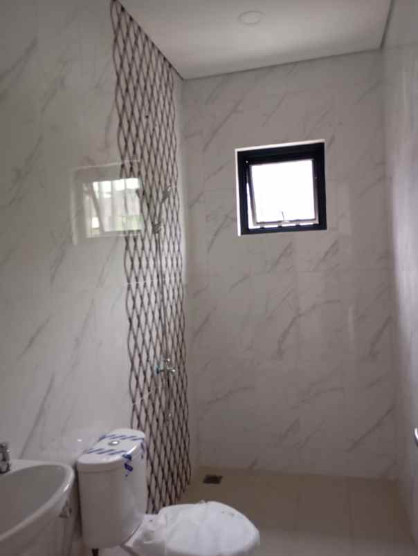 dijual rumah bangun cipta sarana bcs