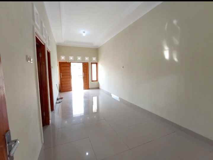 dijual rumah baru modern di wedomartani ngemplak