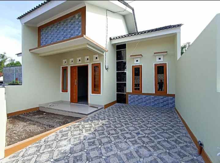 dijual rumah baru modern di wedomartani ngemplak