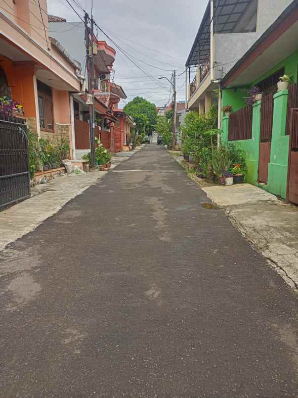 dijual rumah beji depok