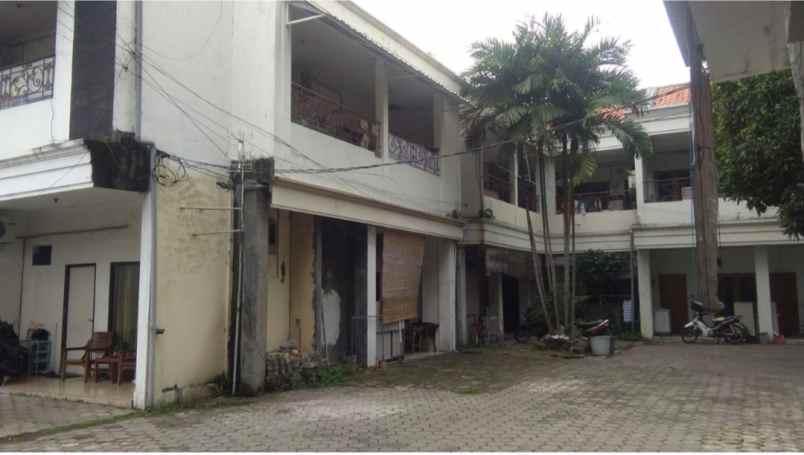 dijual rumah bendul merisi tengah