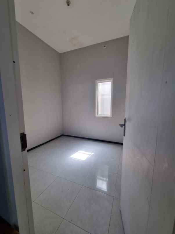 dijual rumah benowo