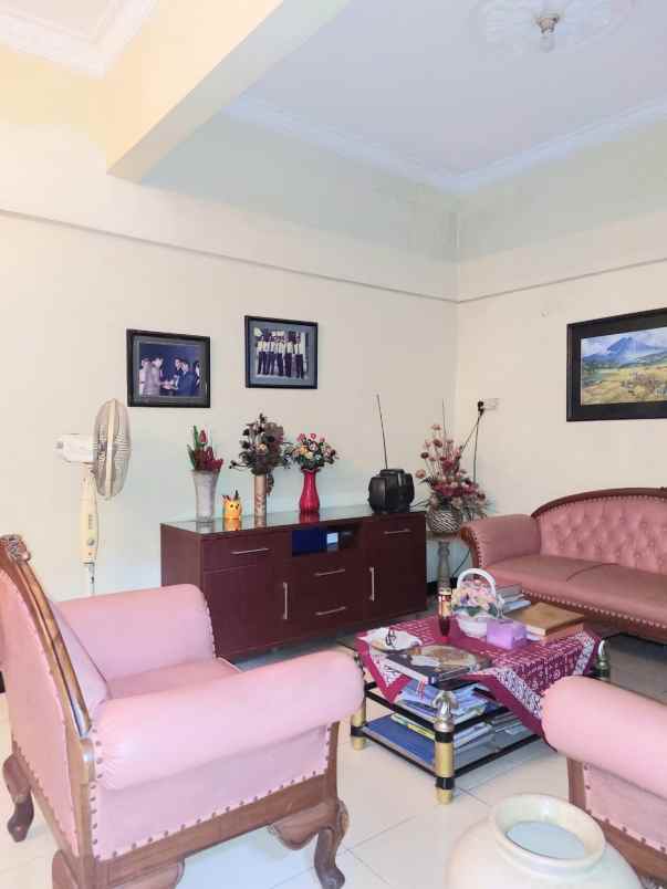 dijual rumah bratang binangun