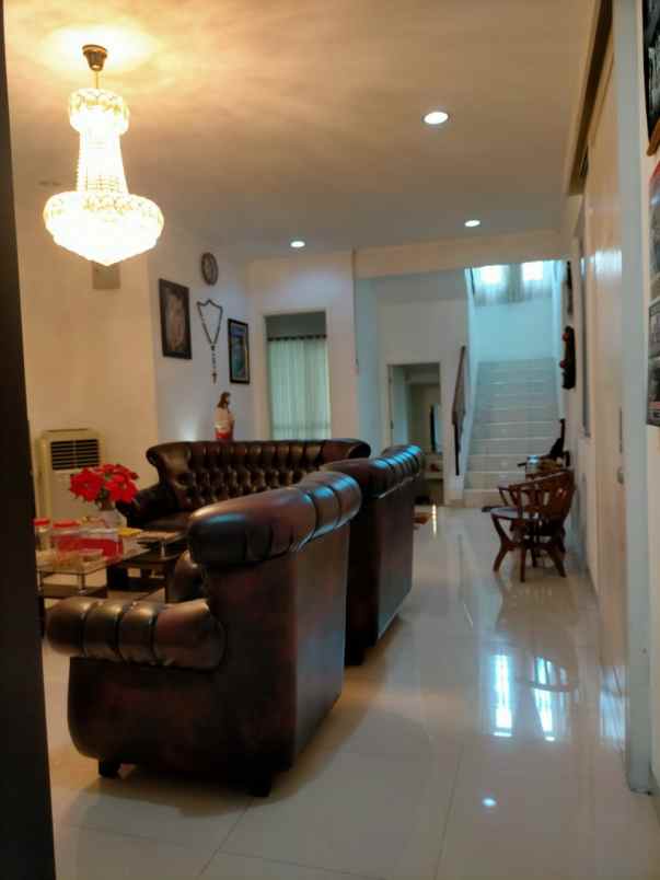 dijual rumah bsd city de park lengkong