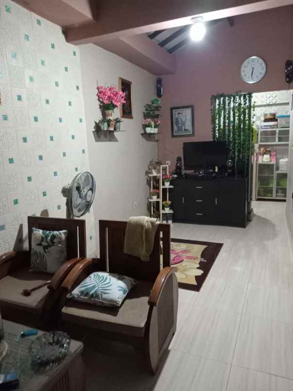 dijual rumah buah batu bojongsoang