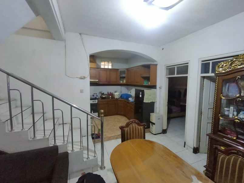 dijual rumah buahbatu