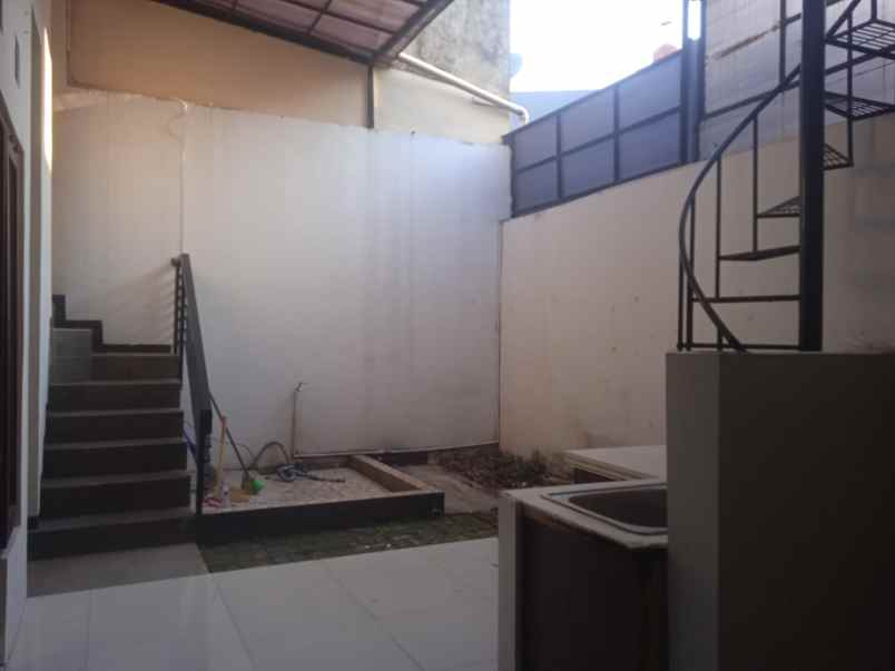 dijual rumah buahbatu regency