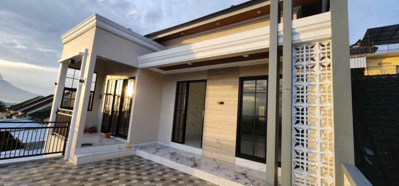 dijual rumah bukit sengkaling