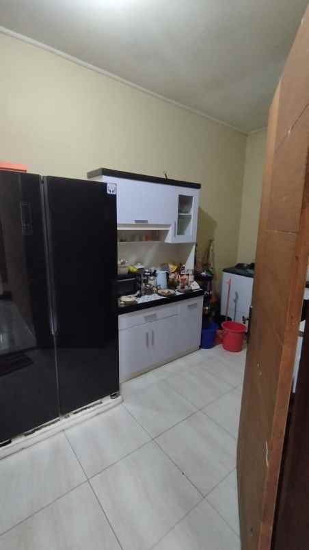 dijual rumah bumi adipura