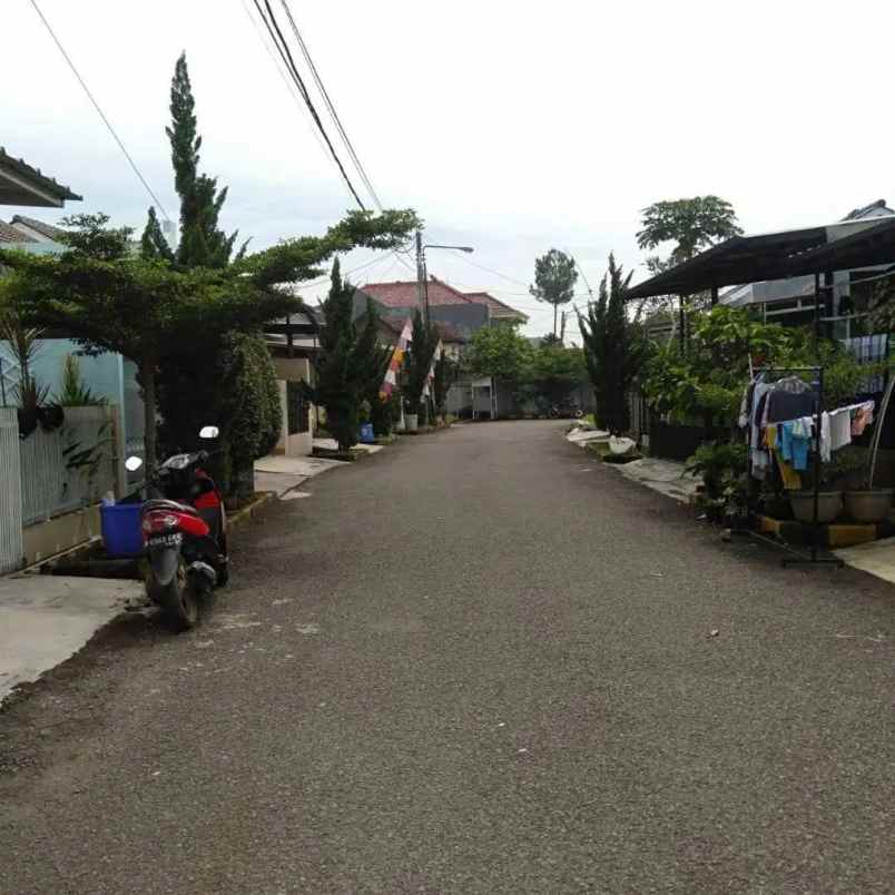 dijual rumah bumi adipura