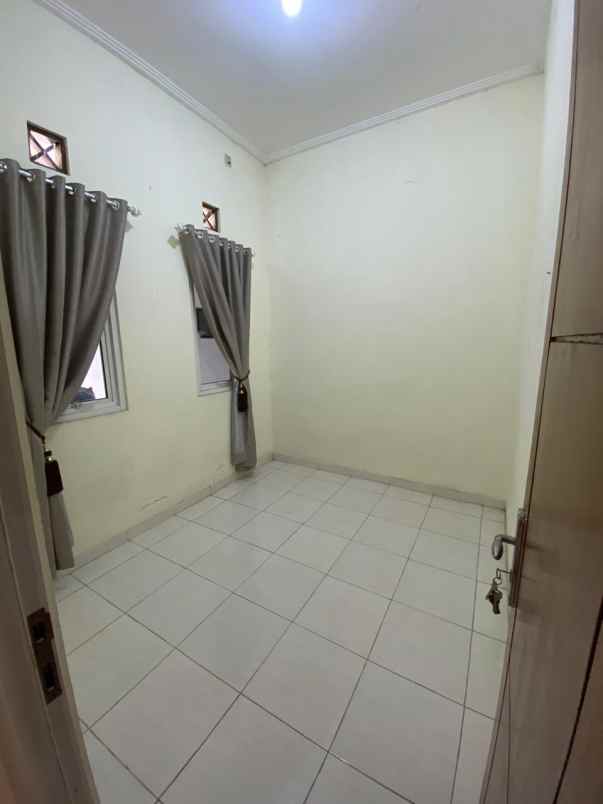 dijual rumah bumi cimanggis indah 2