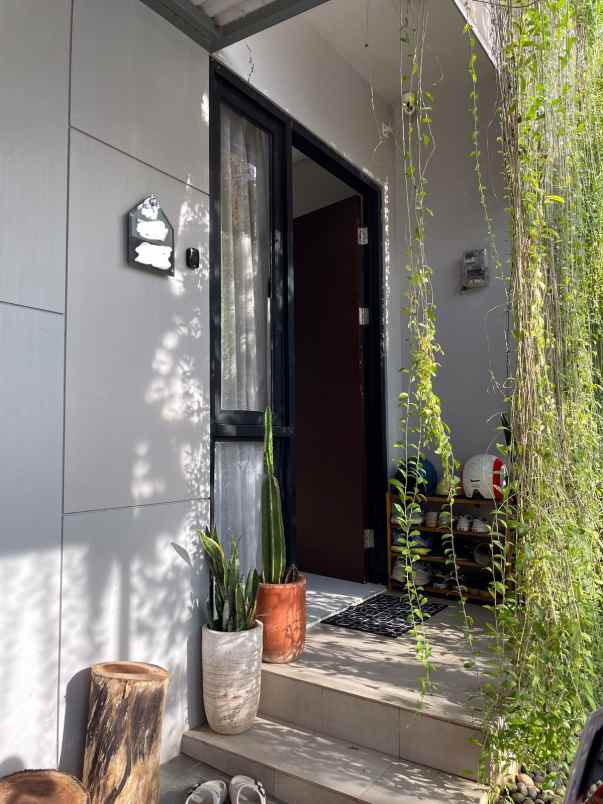 dijual rumah cantik furnished di kota wisata cibubur