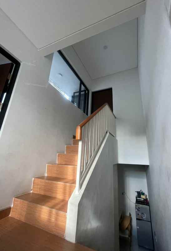 dijual rumah cantik furnished di kota wisata cibubur