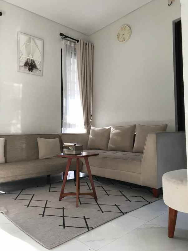 dijual rumah cantik furnished di kota wisata cibubur