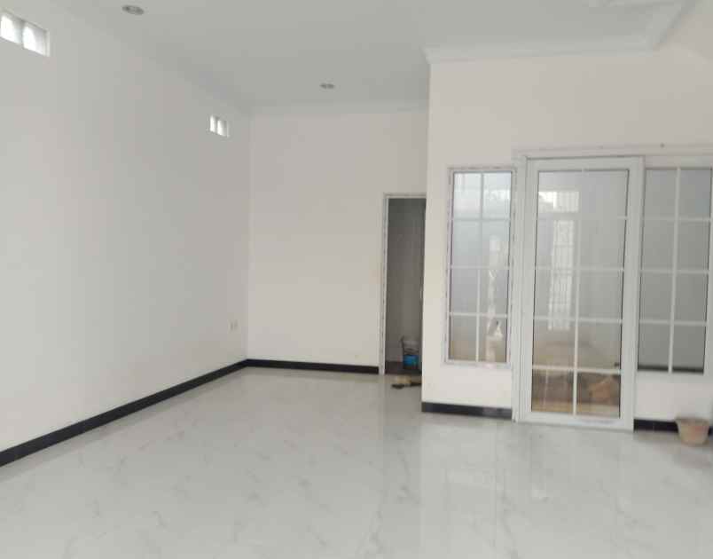 dijual rumah cantik modern classik dua lantai