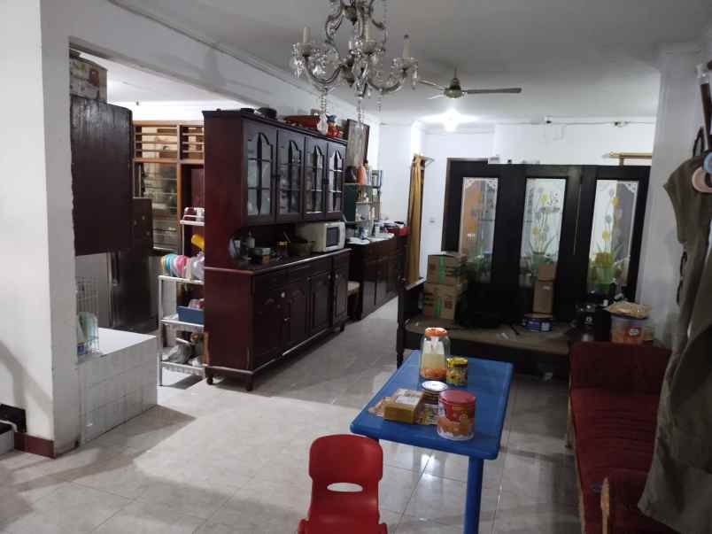 dijual rumah cempaka putih