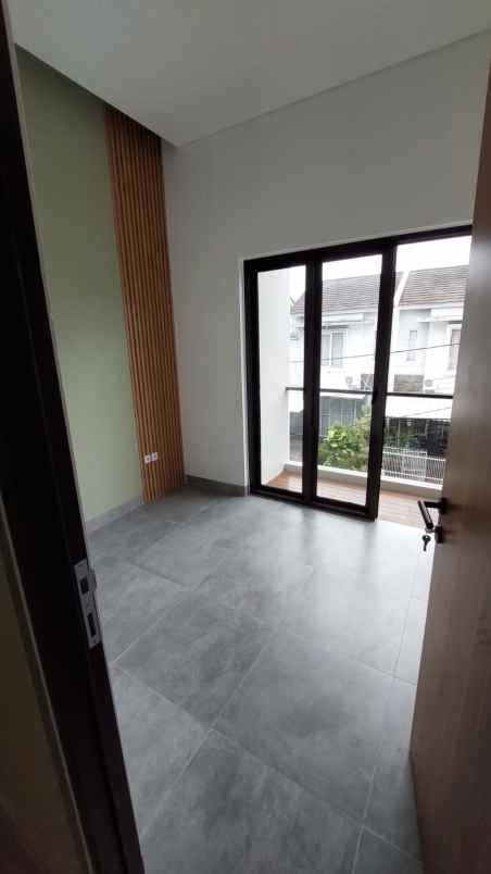 dijual rumah ciater sektor 12