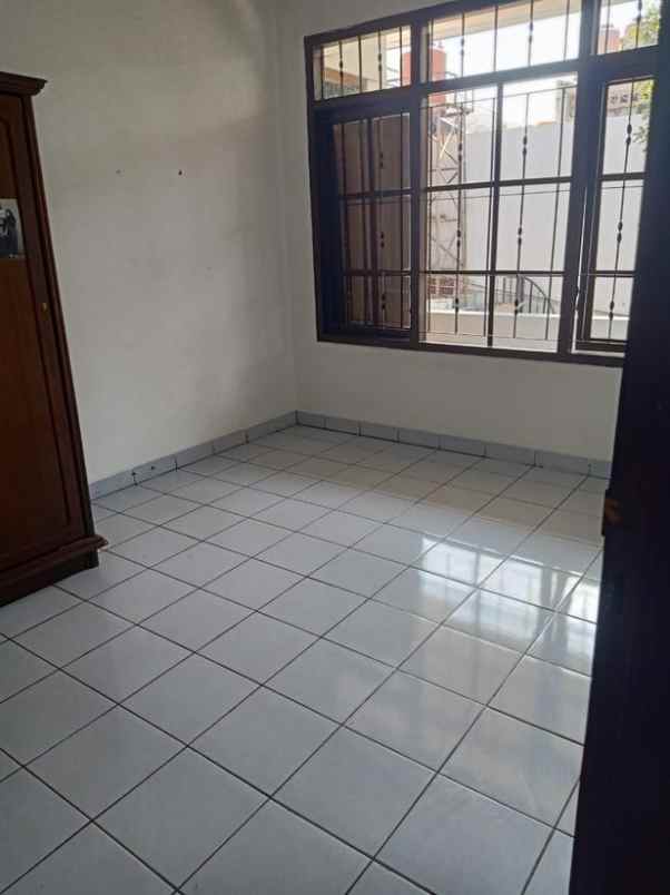 dijual rumah cigadung dago bandung utara