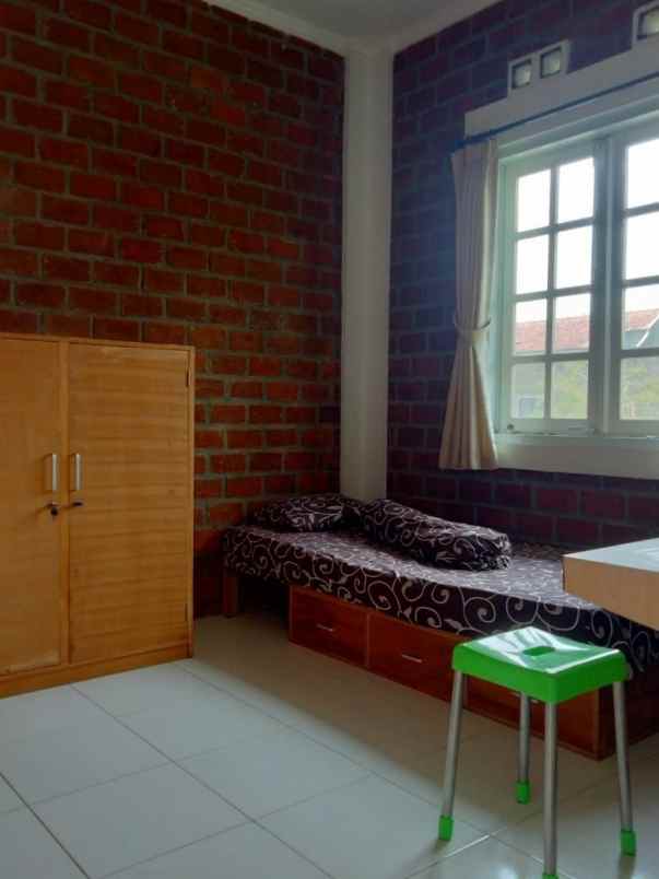 dijual rumah ciganitri