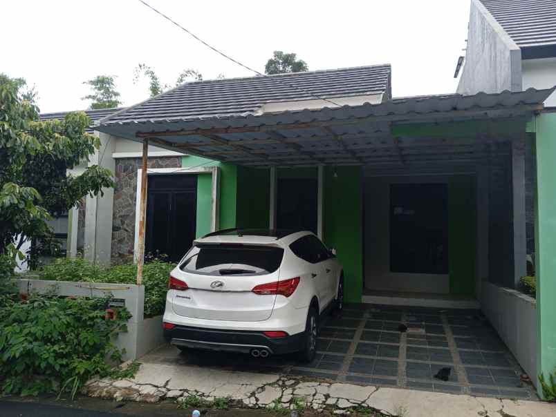 dijual rumah cihanjuang