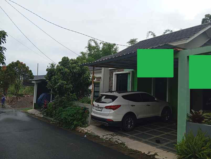 dijual rumah cihanjuang