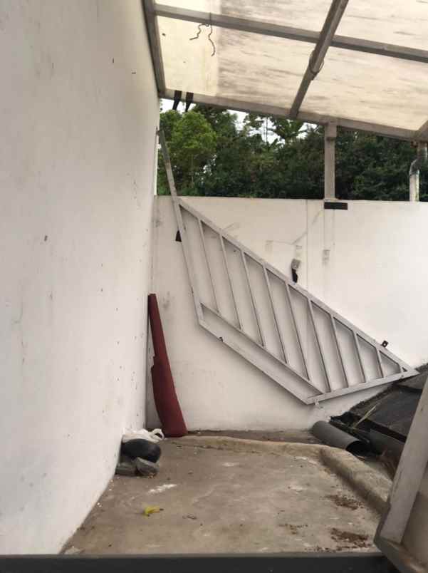 dijual rumah cihanjuang