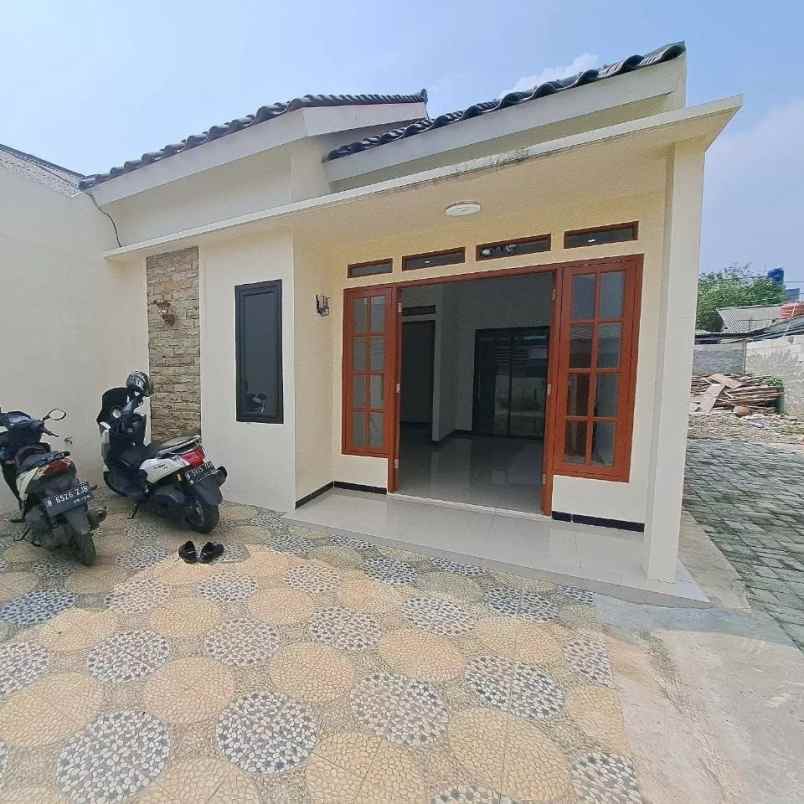 dijual rumah cilangkap