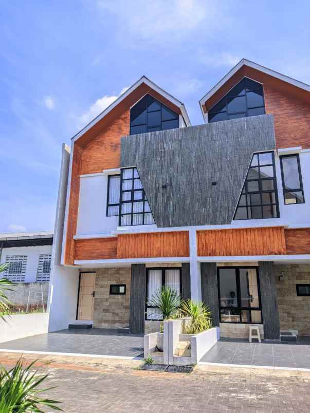 dijual rumah cimanggis