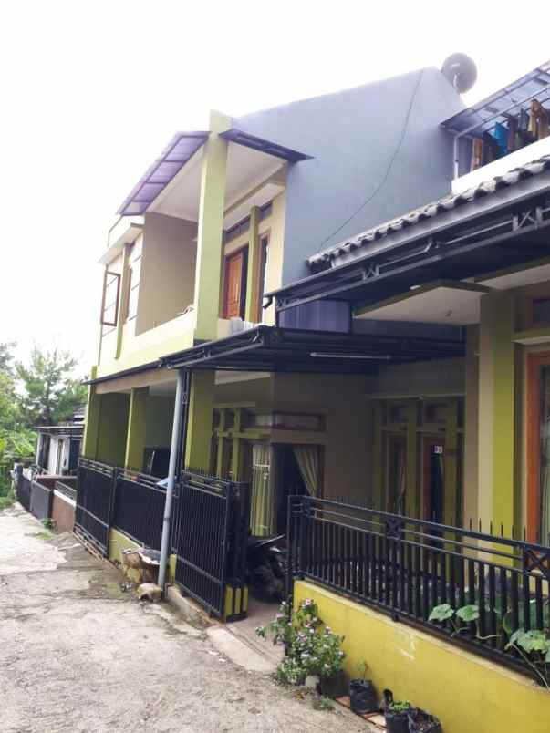 dijual rumah cipageran