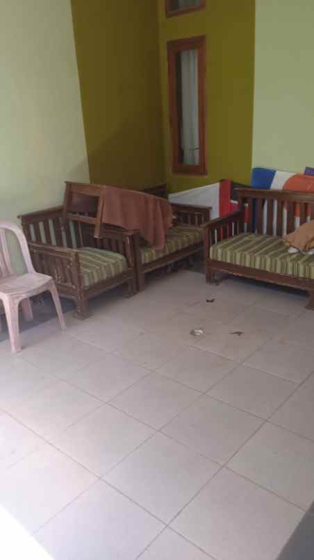 dijual rumah cipageran