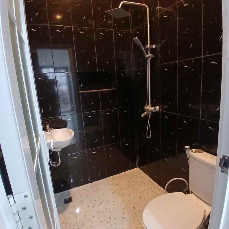 dijual rumah cipayung jaya depok