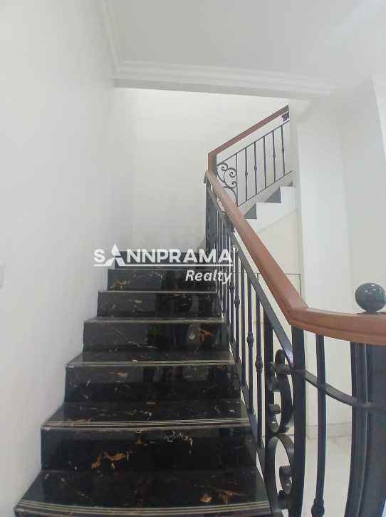 dijual rumah cipedak