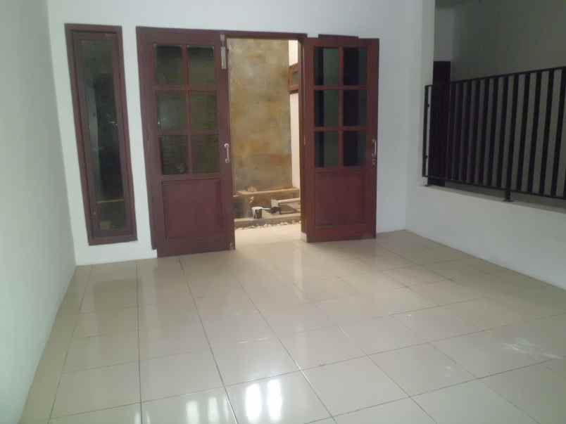 dijual rumah cipete utara