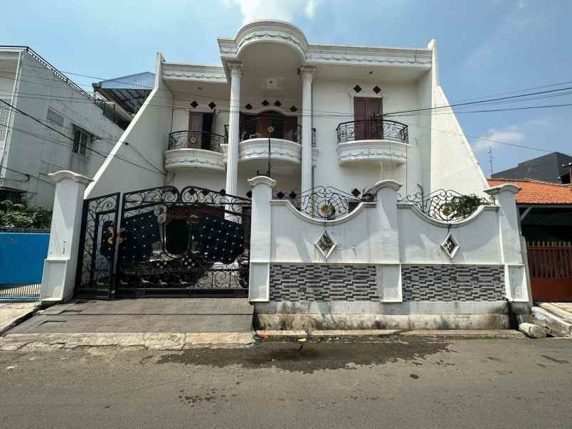 dijual rumah cipinang cempedak