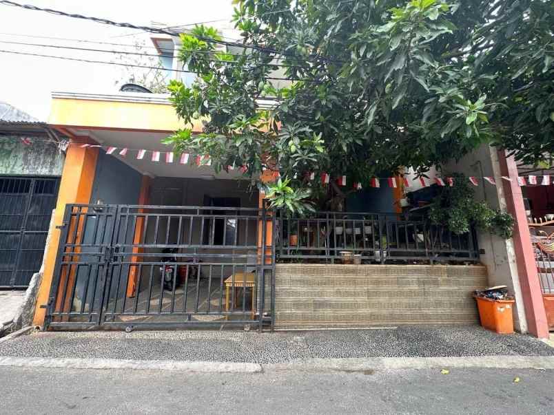 dijual rumah ciracas