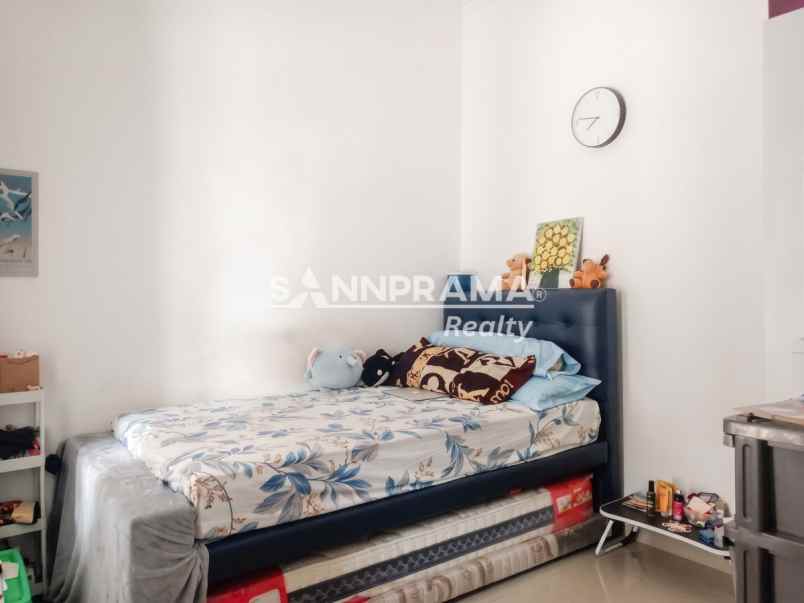 dijual rumah cisalak pasar